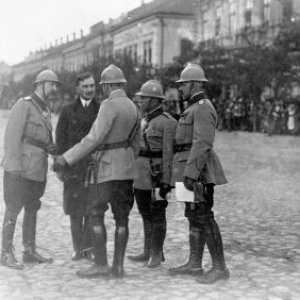 Iuliu Maniu és Ferdinánd román király
